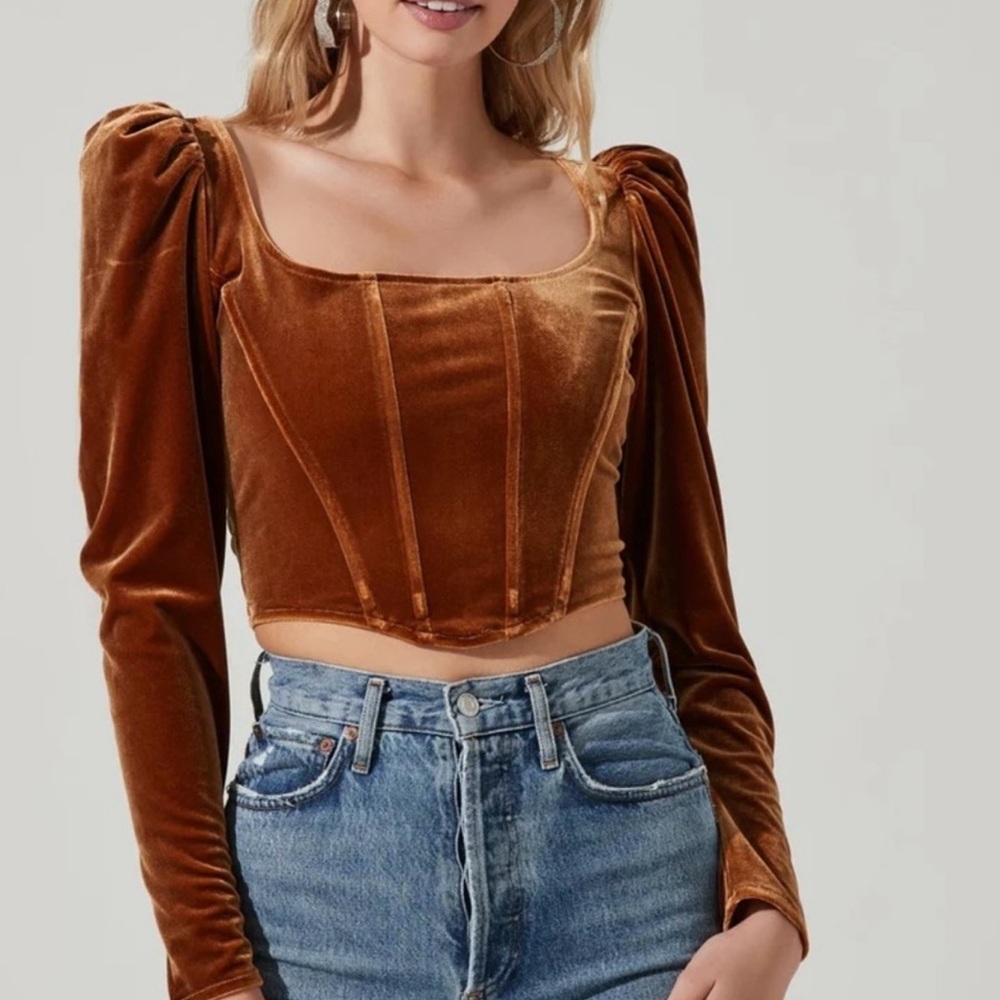 ASTR l NWT l Ashbury Long Sleeve Corset Top l Women’s Size: S